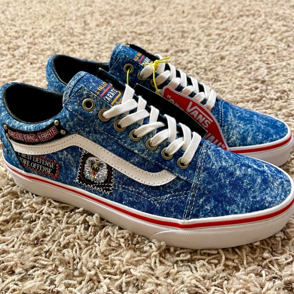 Vans Old Skool Cobra Kai Men 10 Eagle Fang Studded Shoes 092025 - Picture 3 of 8
